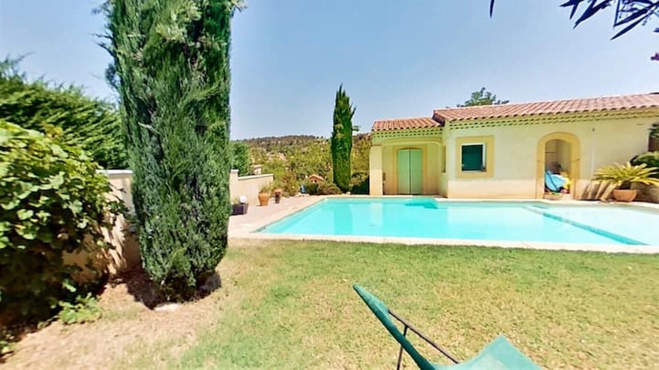 Photo of Outdoor in Jouques