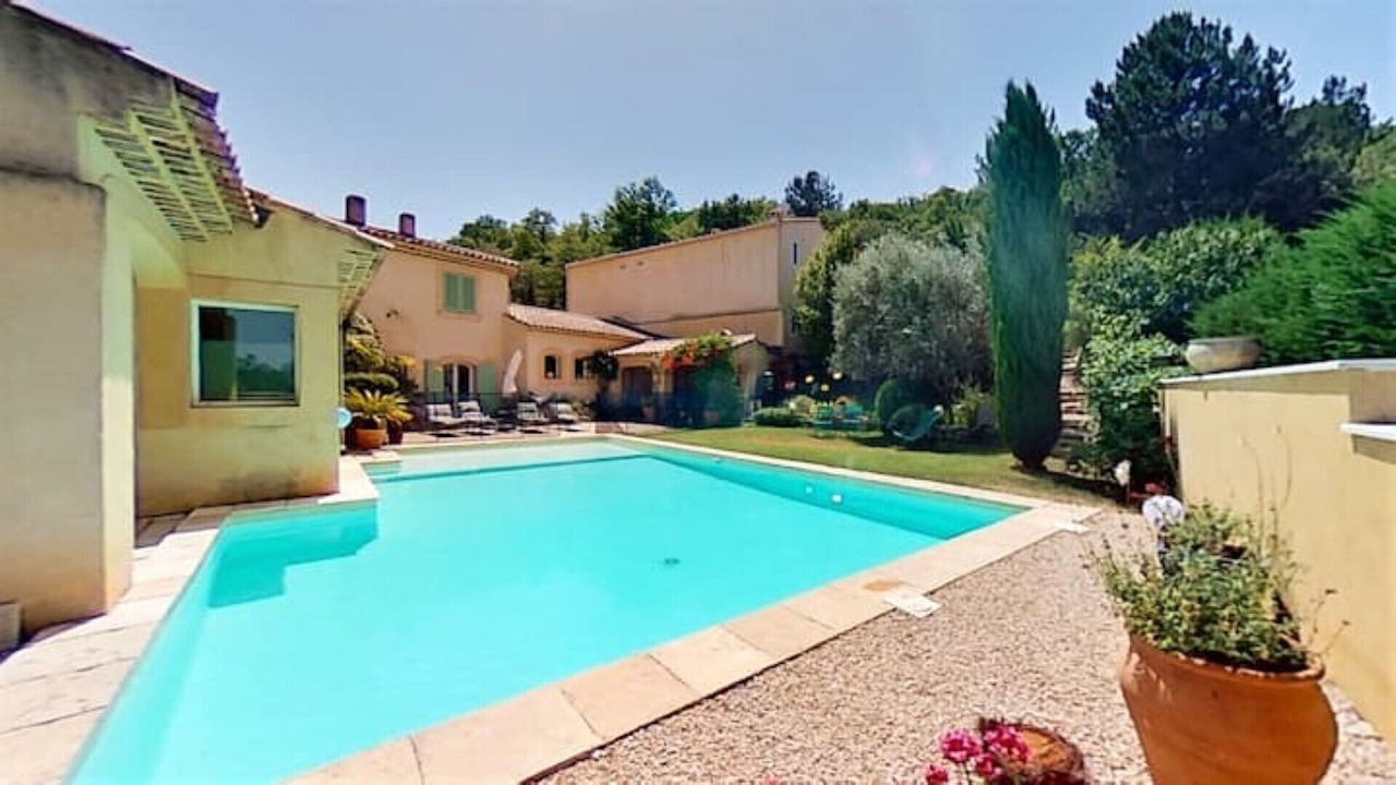 Photo of Outdoor in Jouques