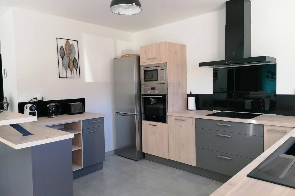 Photo of Kitchen in Plaisians