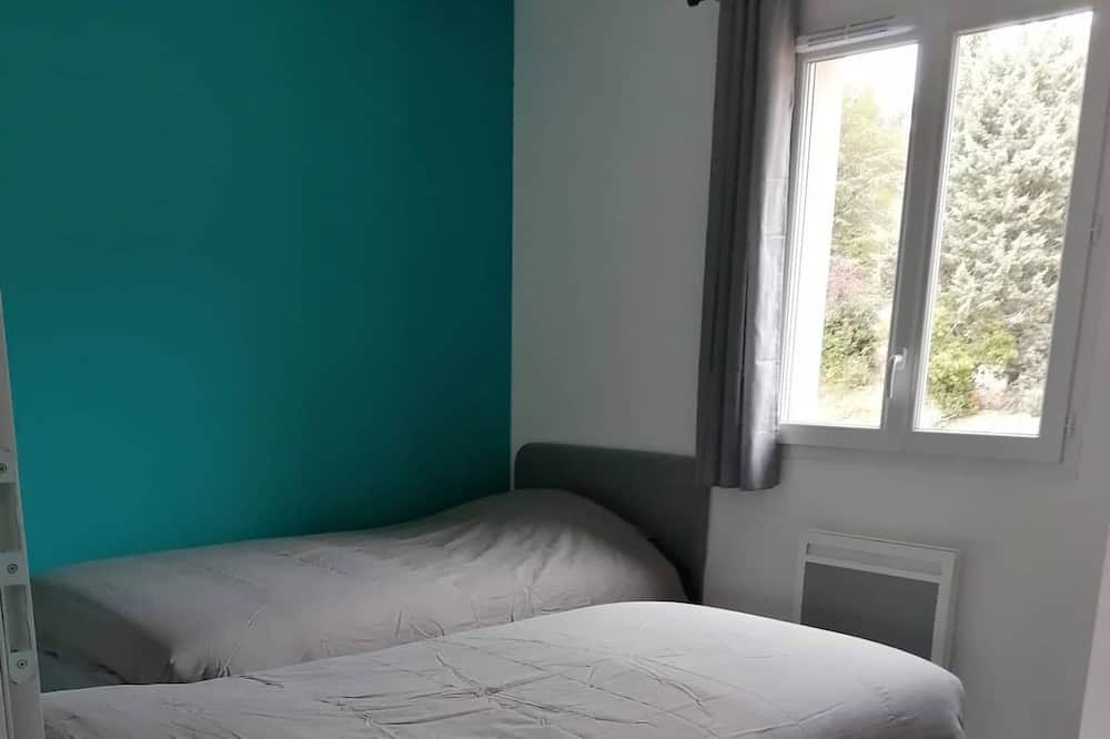 Photo of Bedroom in Plaisians