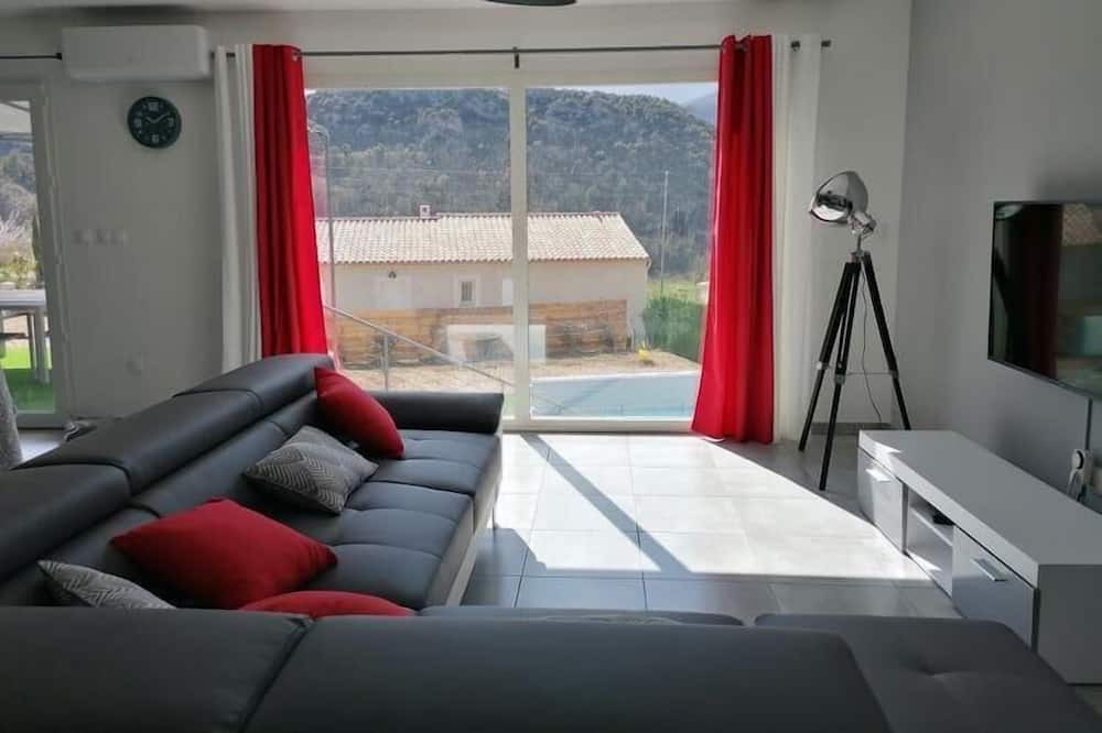 Photo of Livingroom in Plaisians
