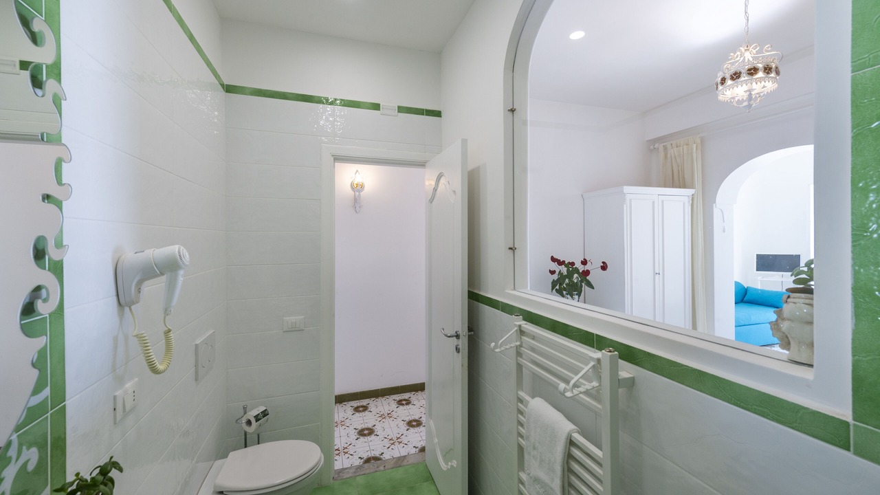 Photo of Bathroom in Laurito