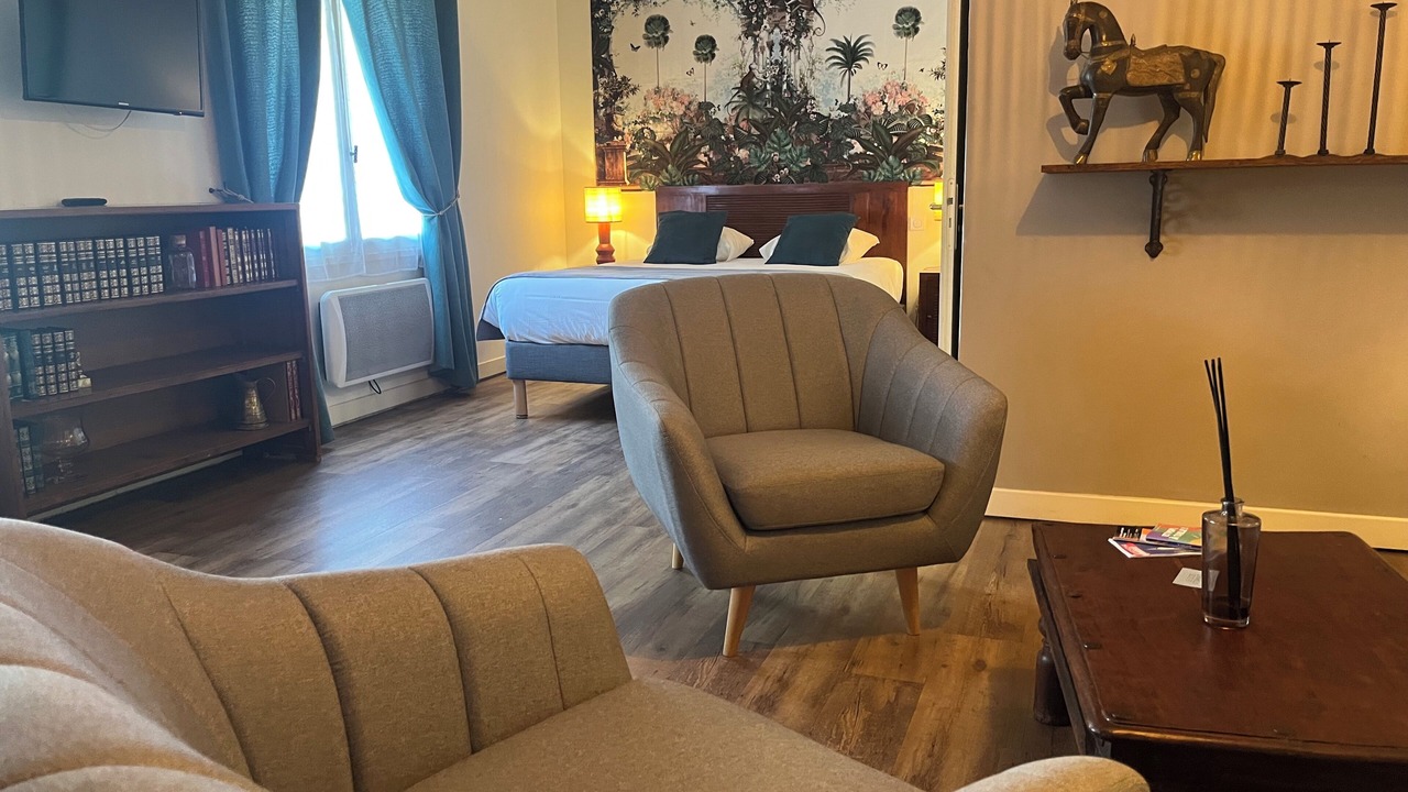 Photo of Bedroom in Orange