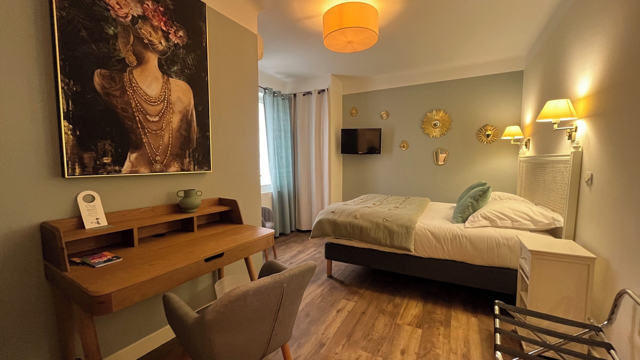 Photo of Bedroom in Orange