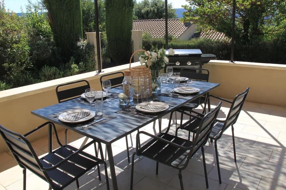 Photo of Outdoor in Goult