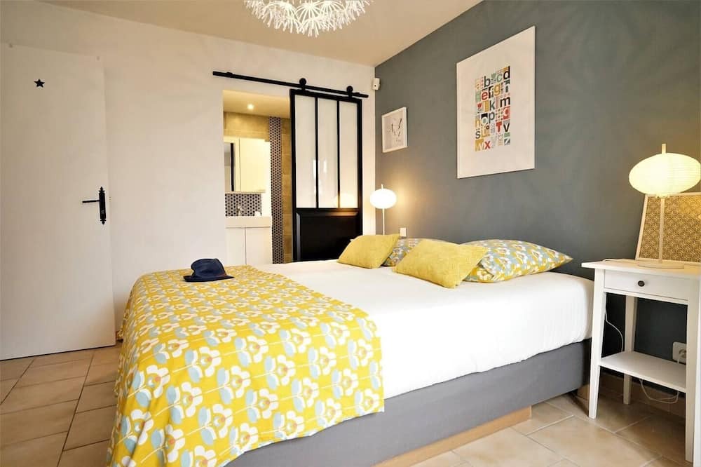 Photo of Bedroom in Goult