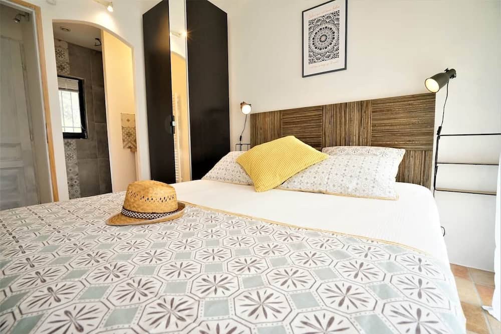 Photo of Bedroom in Goult