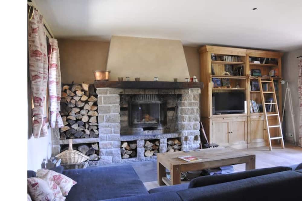 Photo of Livingroom in La Martre