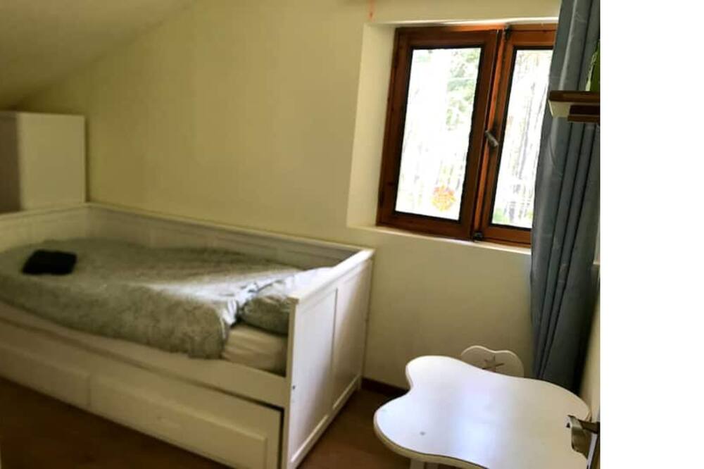 Photo of Bedroom in La Martre