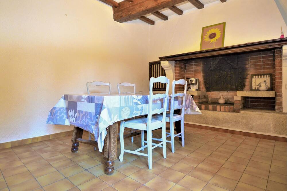 Photo of Bedroom in Laudun