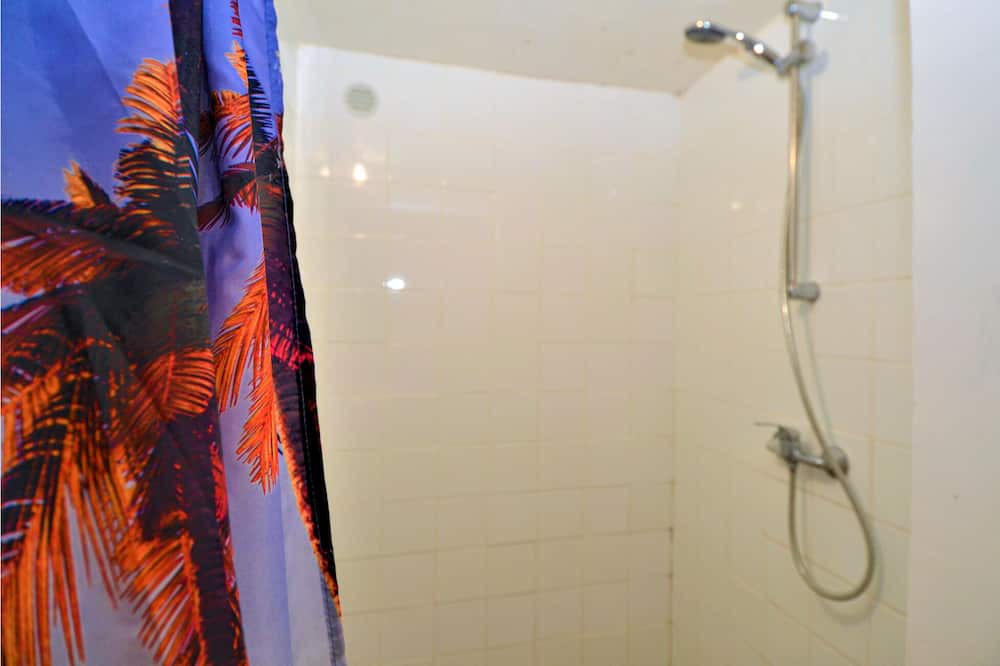 Photo of Bathroom in Laudun