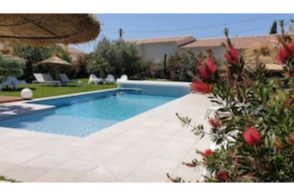 Photo of Outdoor in Bedarrides