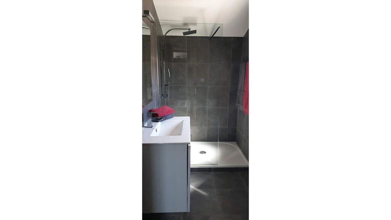 Photo of Bathroom in Bedarrides