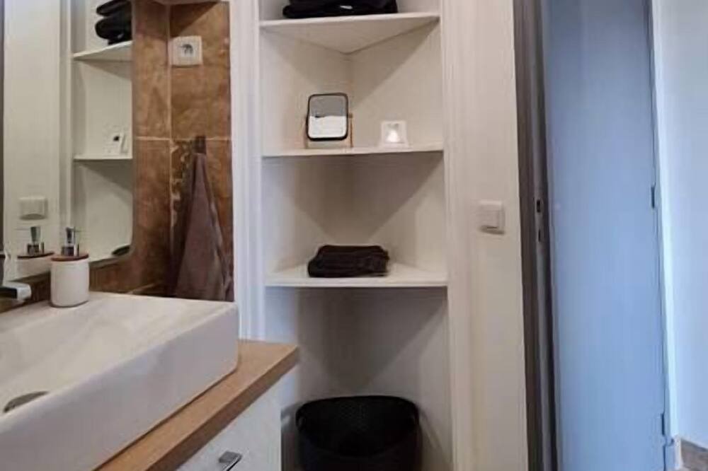 Photo of Bedroom in Chateauneuf-du-Pape
