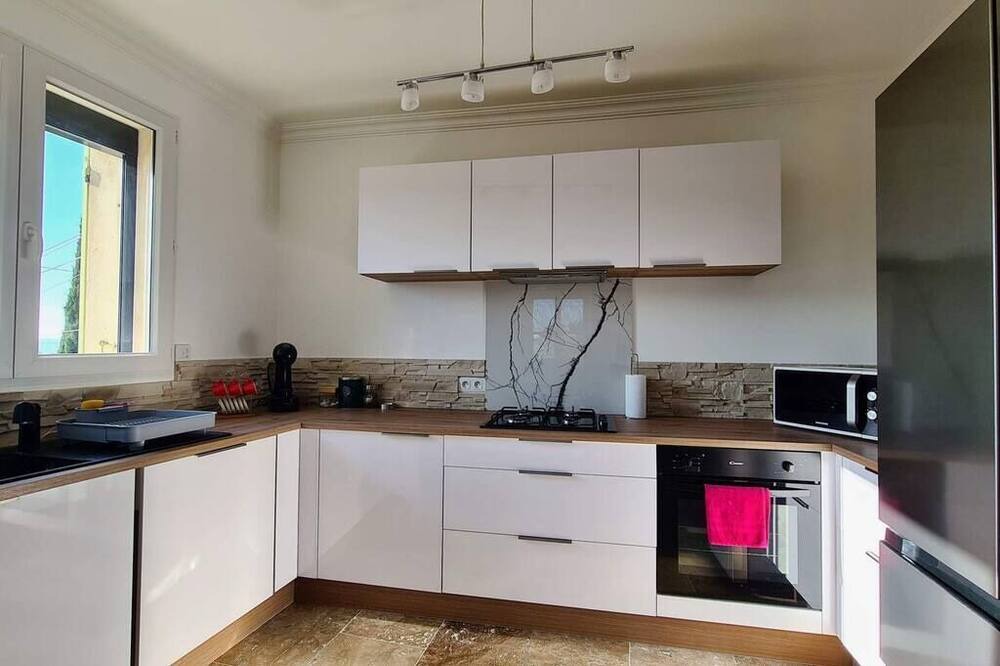 Photo of Kitchen in Chateauneuf-du-Pape