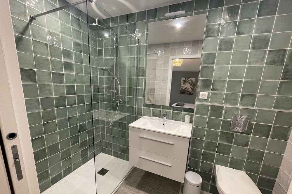 Photo of Bathroom in Saze