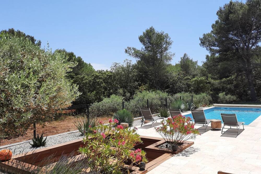 Photo of Outdoor in Cornillon-Confoux