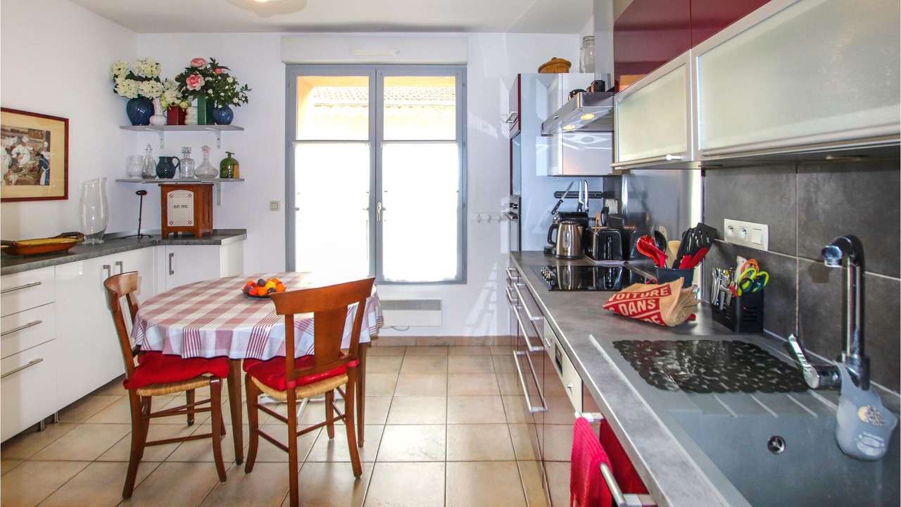 Photo of Kitchen in Orange