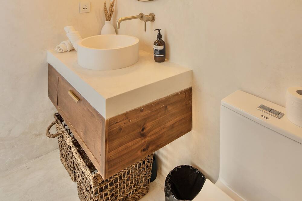 Photo of Bathroom in Babakan