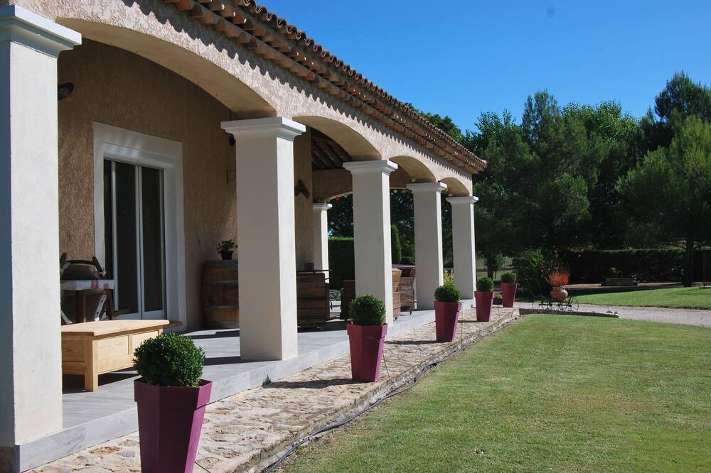 Photo of Outdoor in Trets