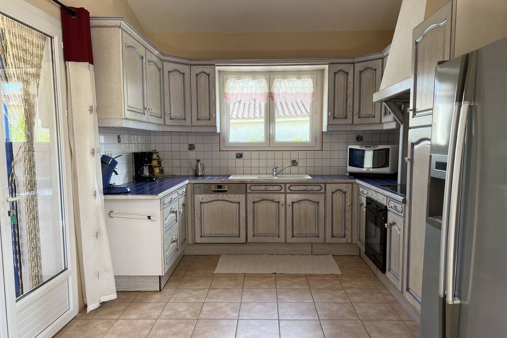 Photo of Kitchen in Sablet