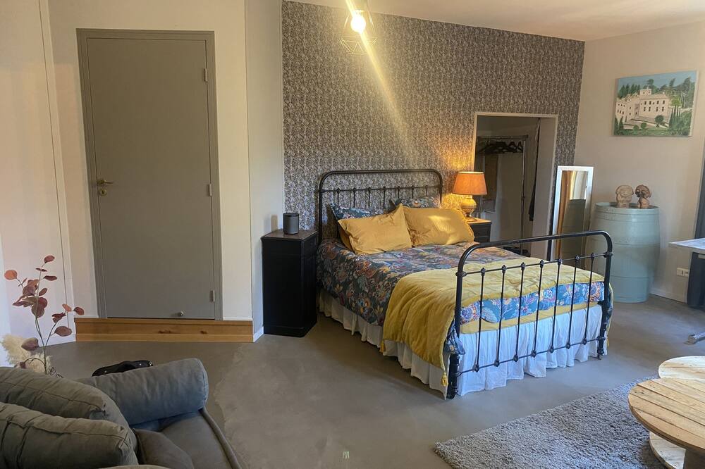 Photo of Bedroom in Menerbes