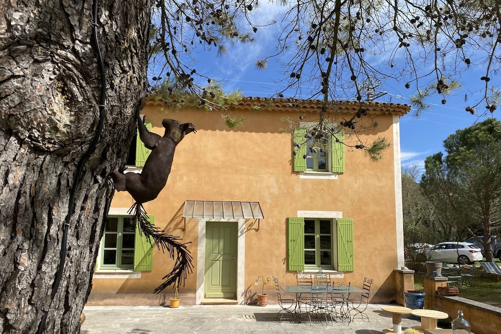 Photo of Outdoor in Menerbes
