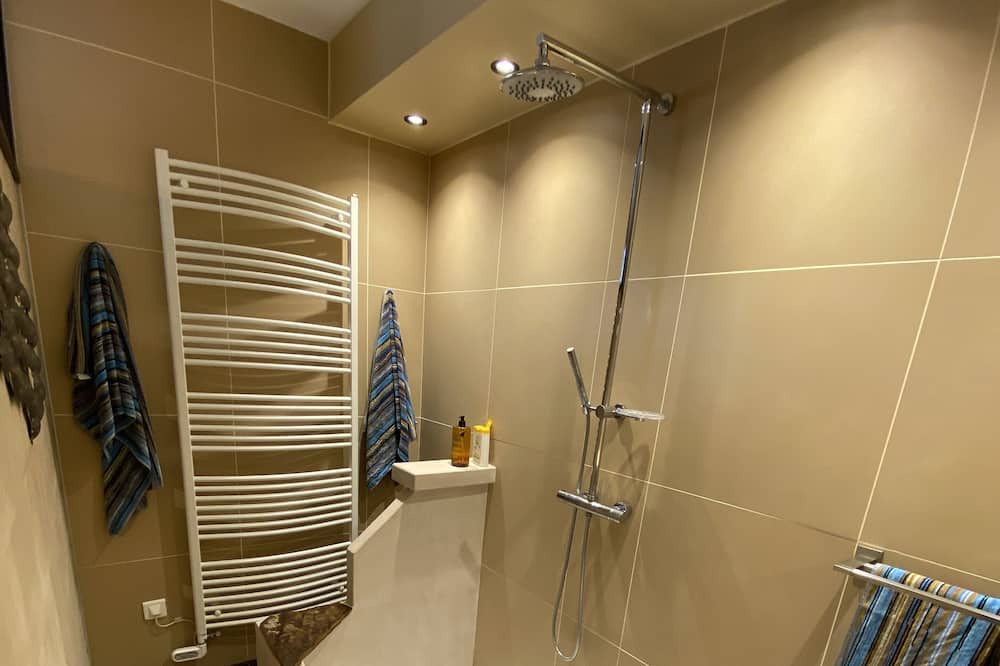 Photo of Bathroom in Menerbes