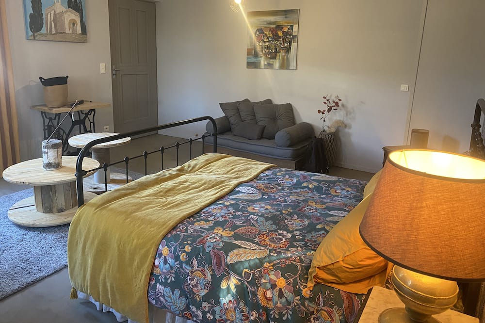 Photo of Bedroom in Menerbes