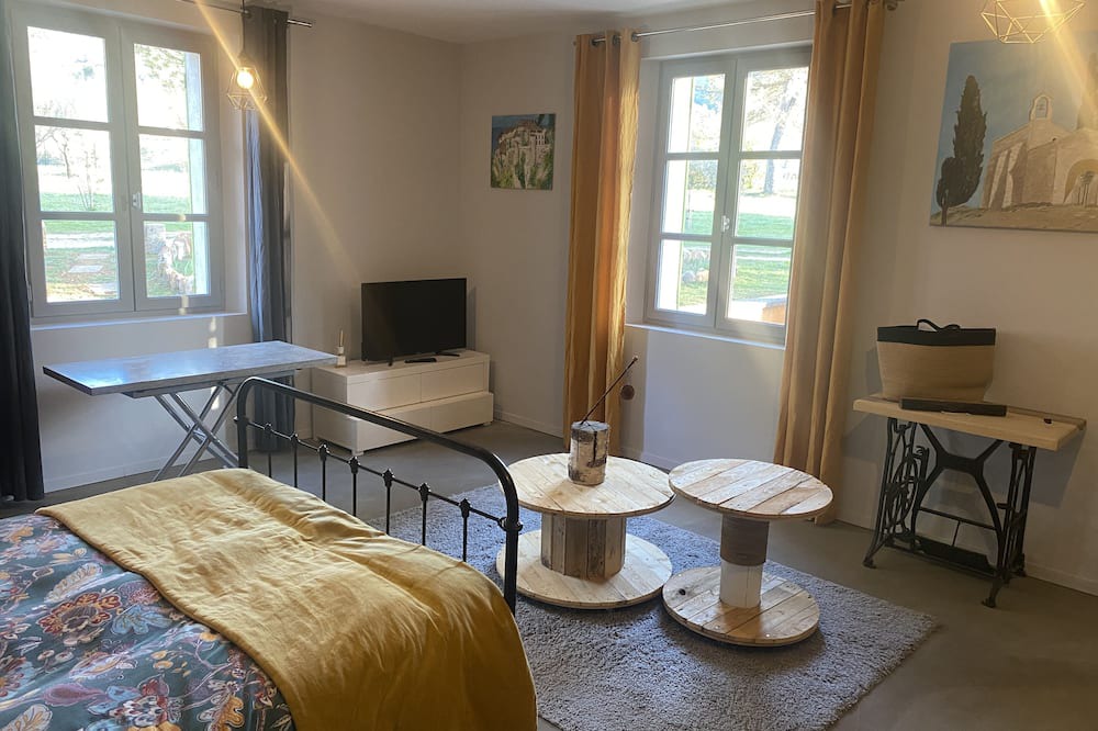 Photo of Bedroom in Menerbes