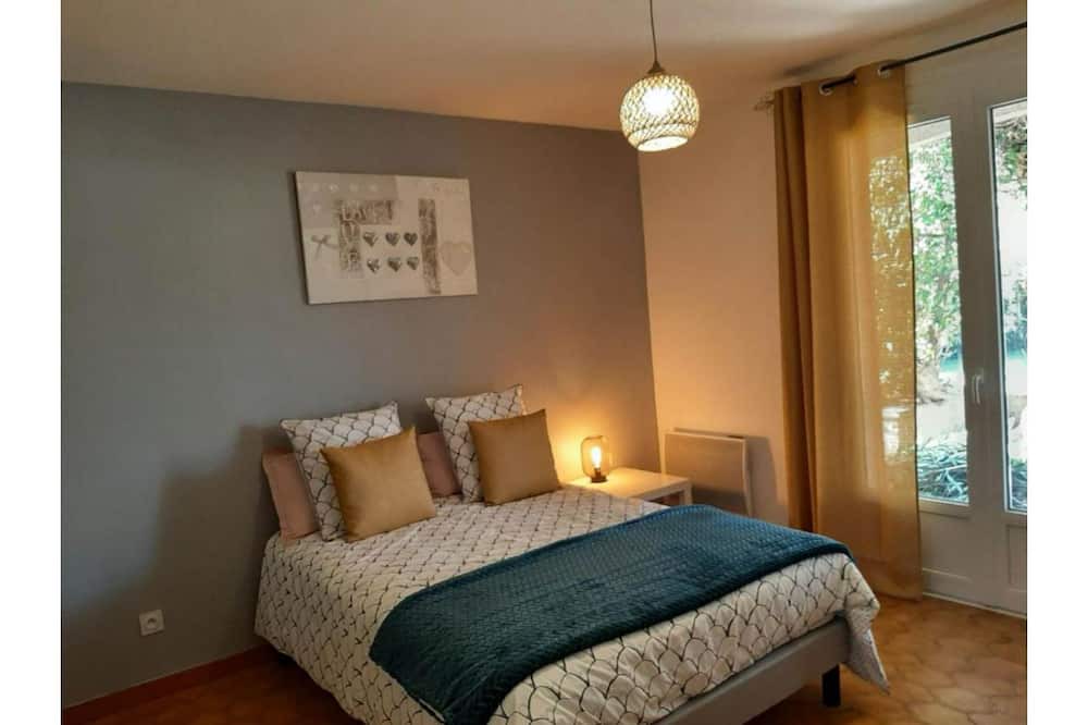 Photo of Bedroom in Redessan