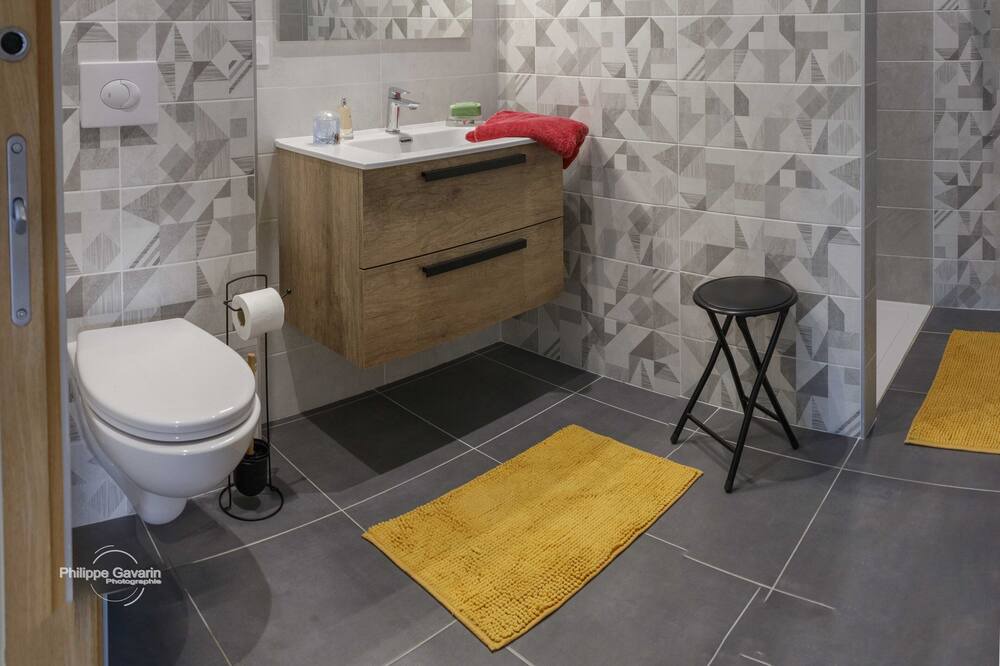 Photo of Bathroom in Mirabel-aux-Baronnies