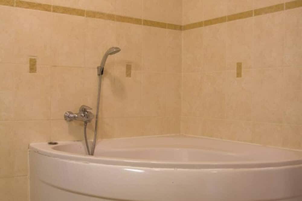Photo of Bathroom in Plan-d'Aups-Sainte-Baume