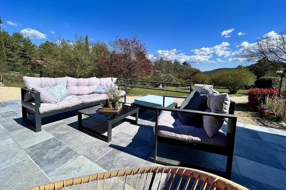 Photo of Outdoor in Saint-Maximin-la-Sainte-Baume