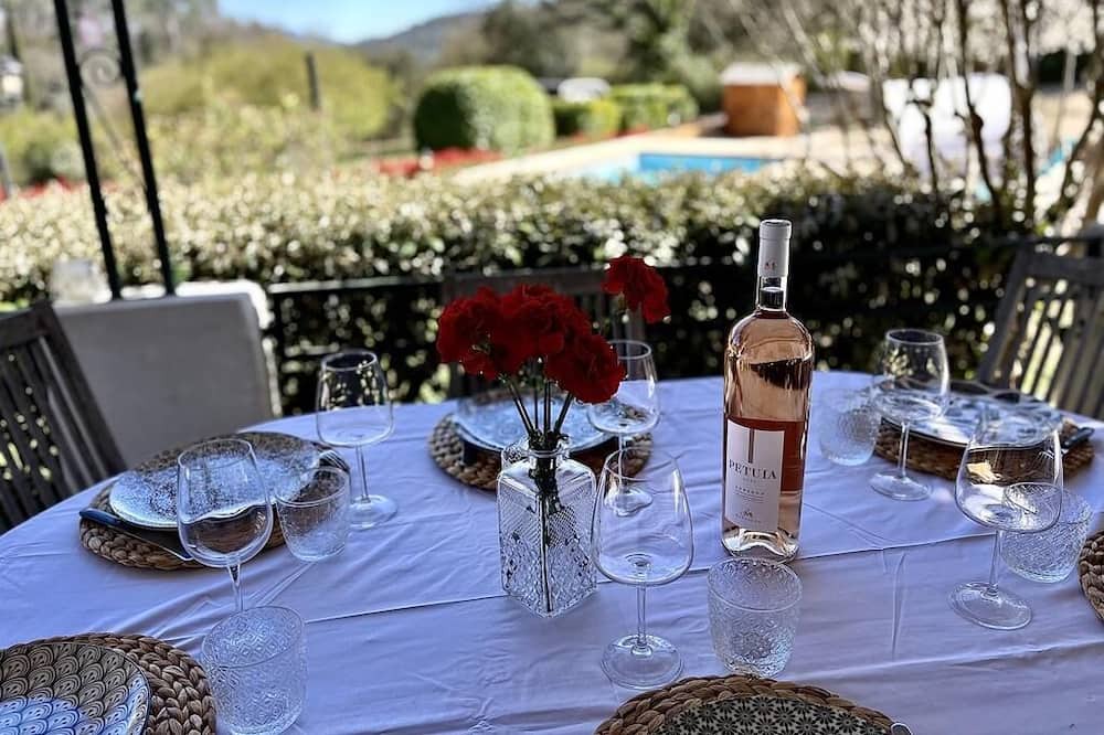 Photo of Outdoor in Saint-Maximin-la-Sainte-Baume