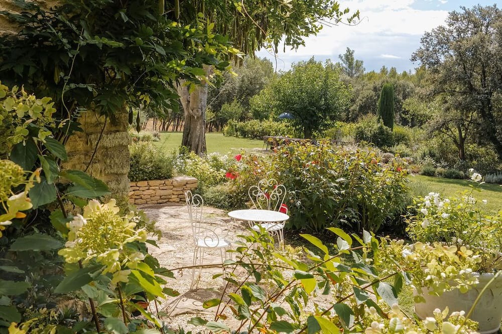 Photo of Outdoor in Menerbes