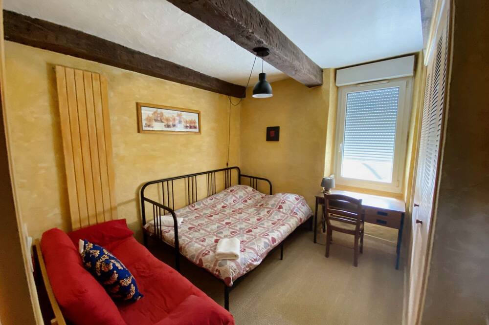 Photo of Bedroom in Bedarrides