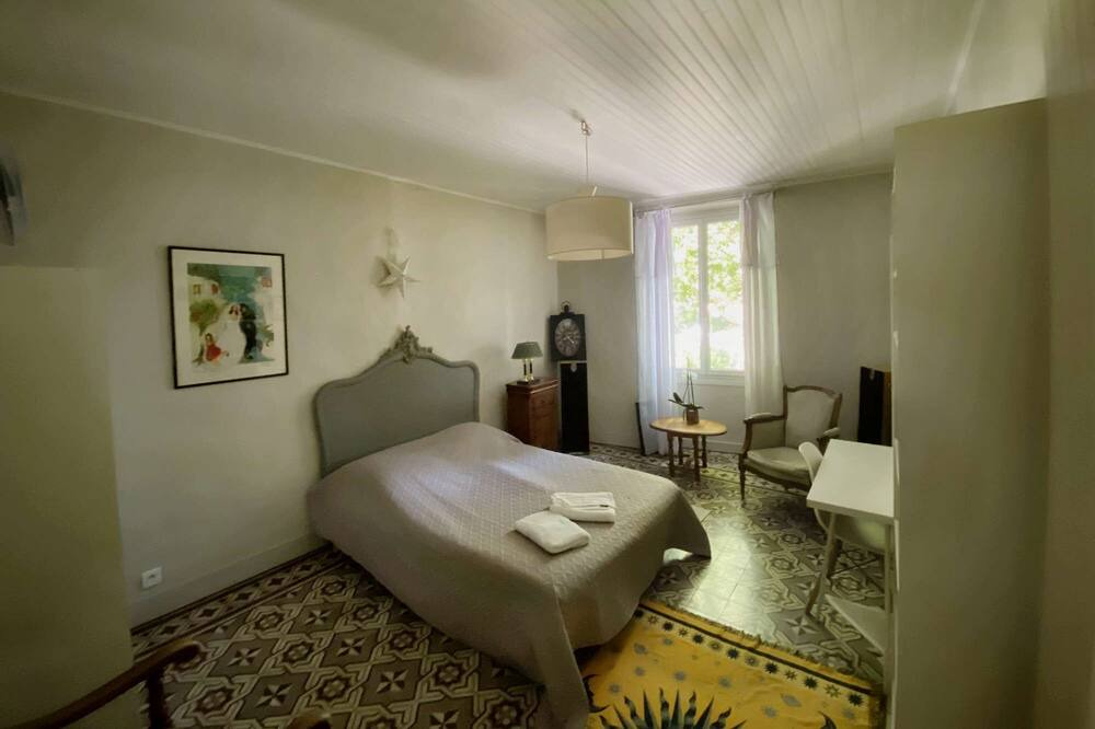 Photo of Bedroom in Bedarrides