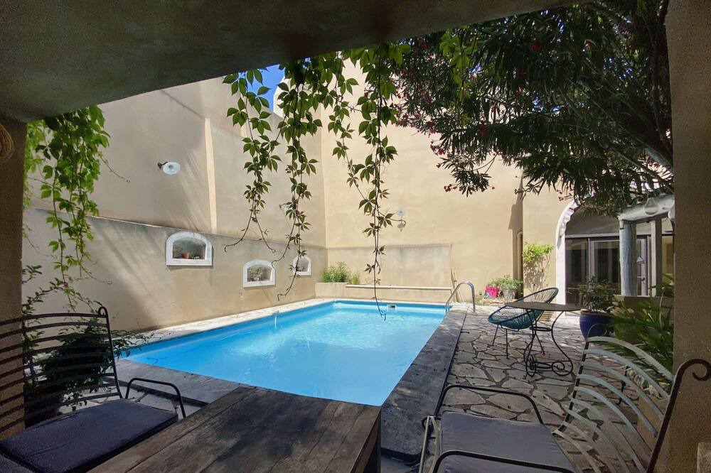 Photo of Outdoor in Bedarrides