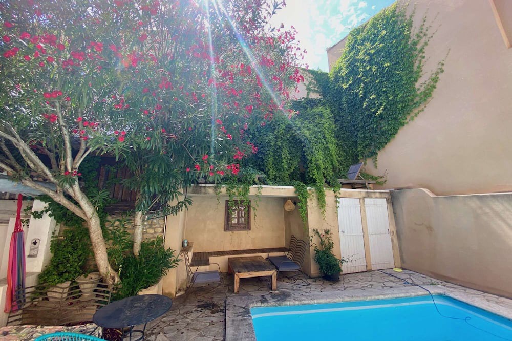 Photo of Outdoor in Bedarrides