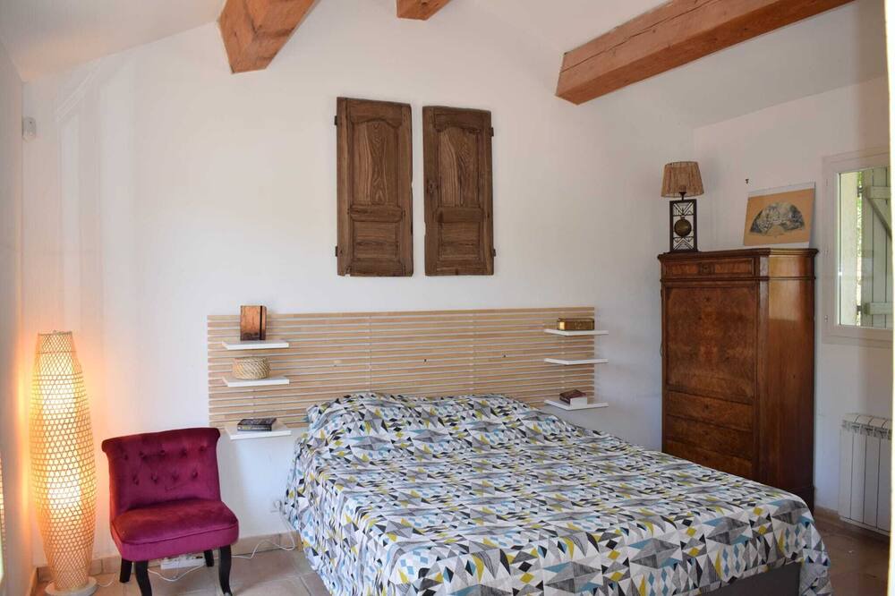 Photo of Bedroom in Figanieres