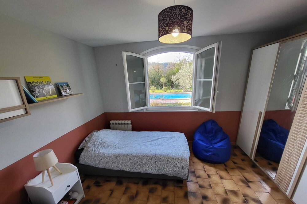 Photo of Bedroom in Figanieres