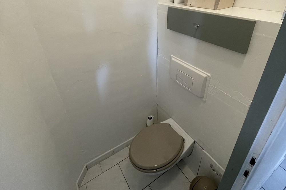 Photo of Bathroom in Montfavet