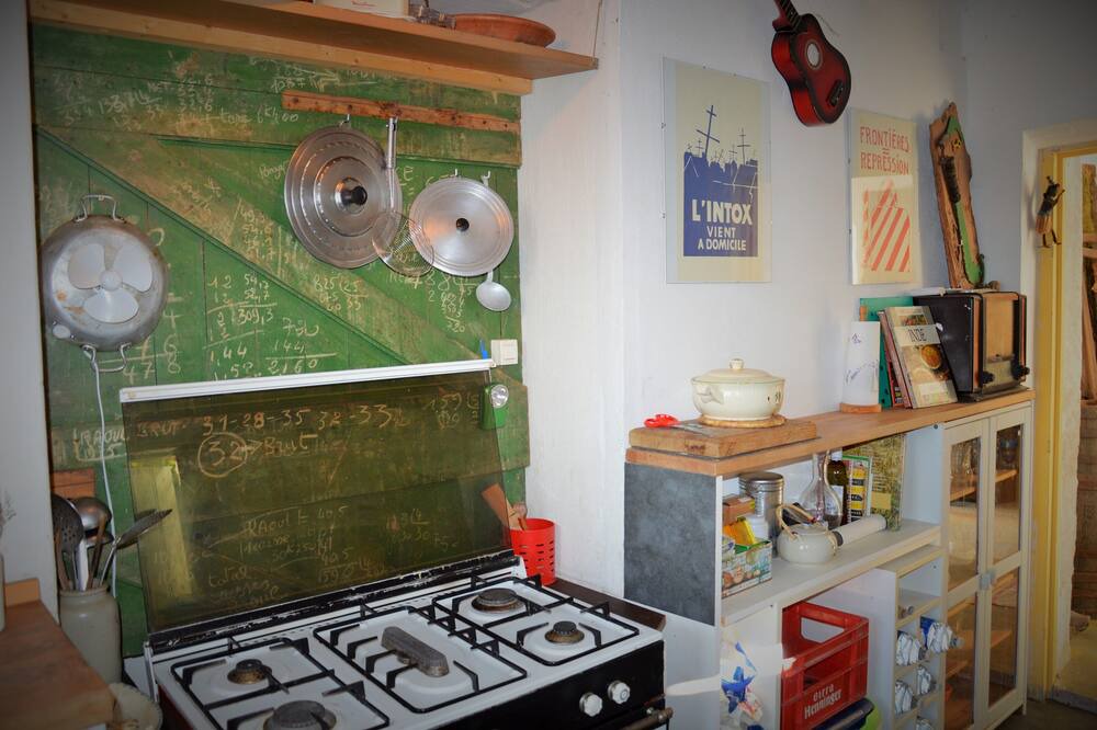 Photo of Kitchen in Malaucene
