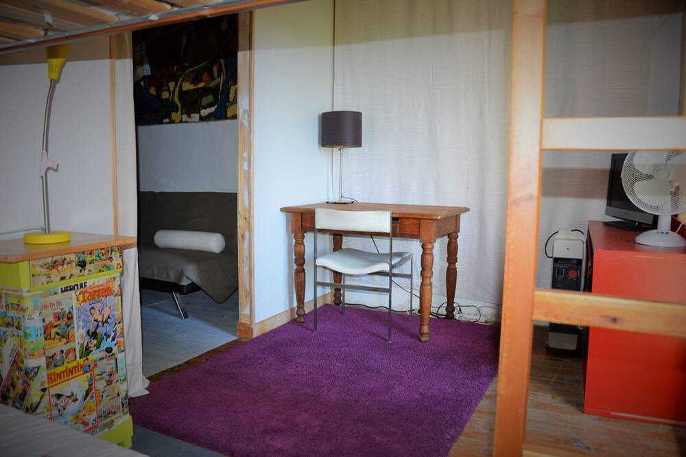Photo of Bedroom in Malaucene