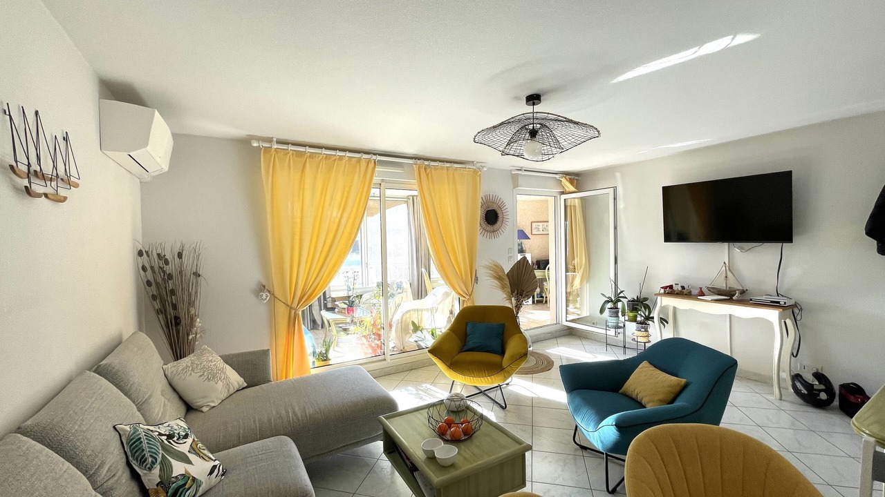 Photo of Livingroom in Miramar