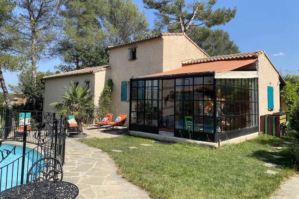 Photo of Outdoor in Peypin