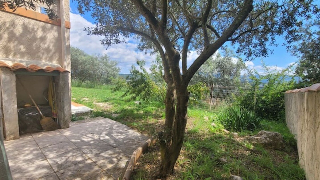 Photo of Outdoor in Meyreuil