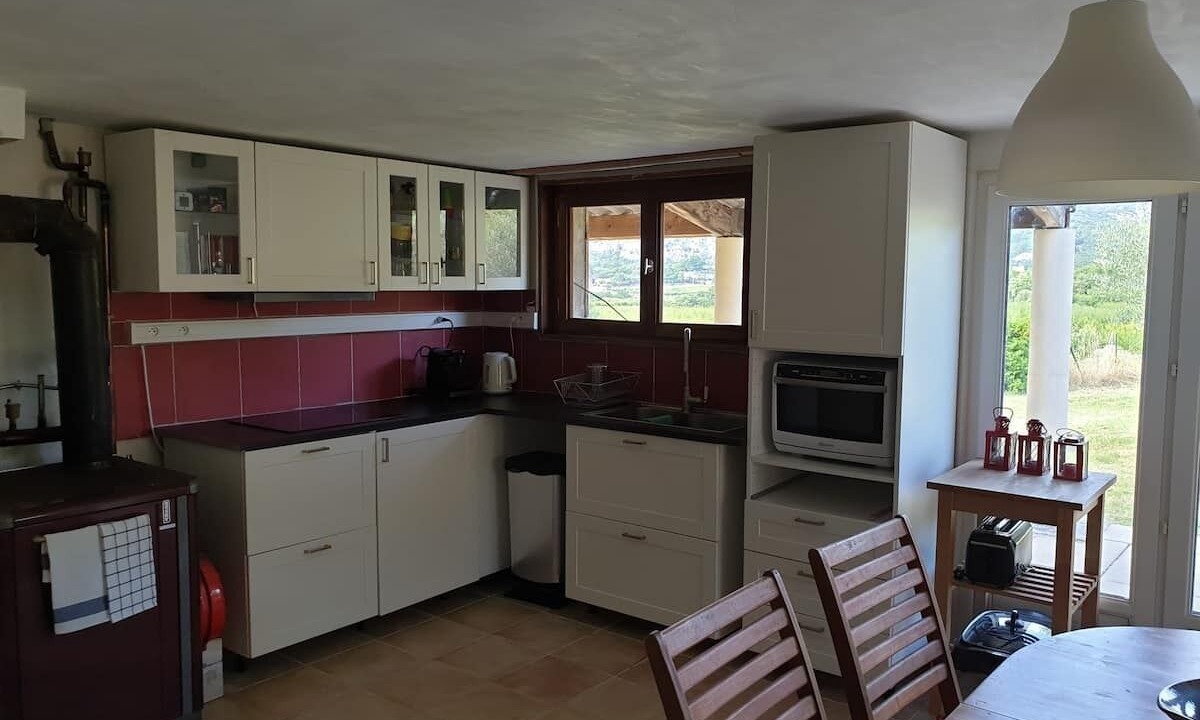 Photo of Kitchen in Malaucene