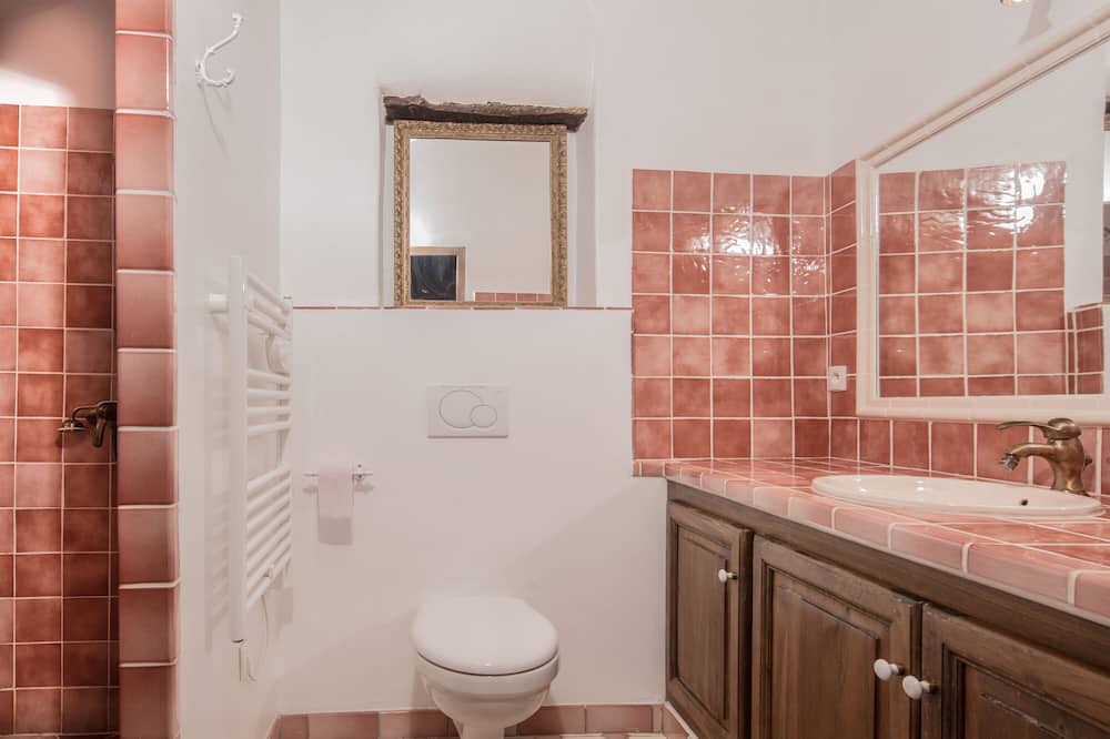 Photo of Bathroom in Saint-Vincent-sur-Jabron